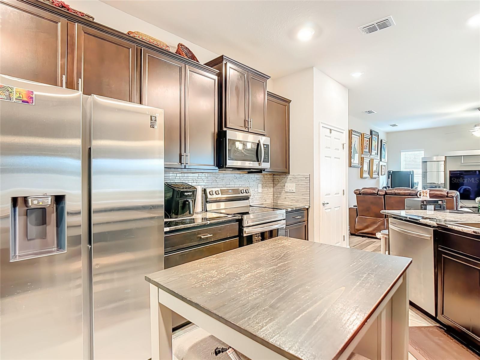 Image 10 of 33 For 237 Walkers Point Drive