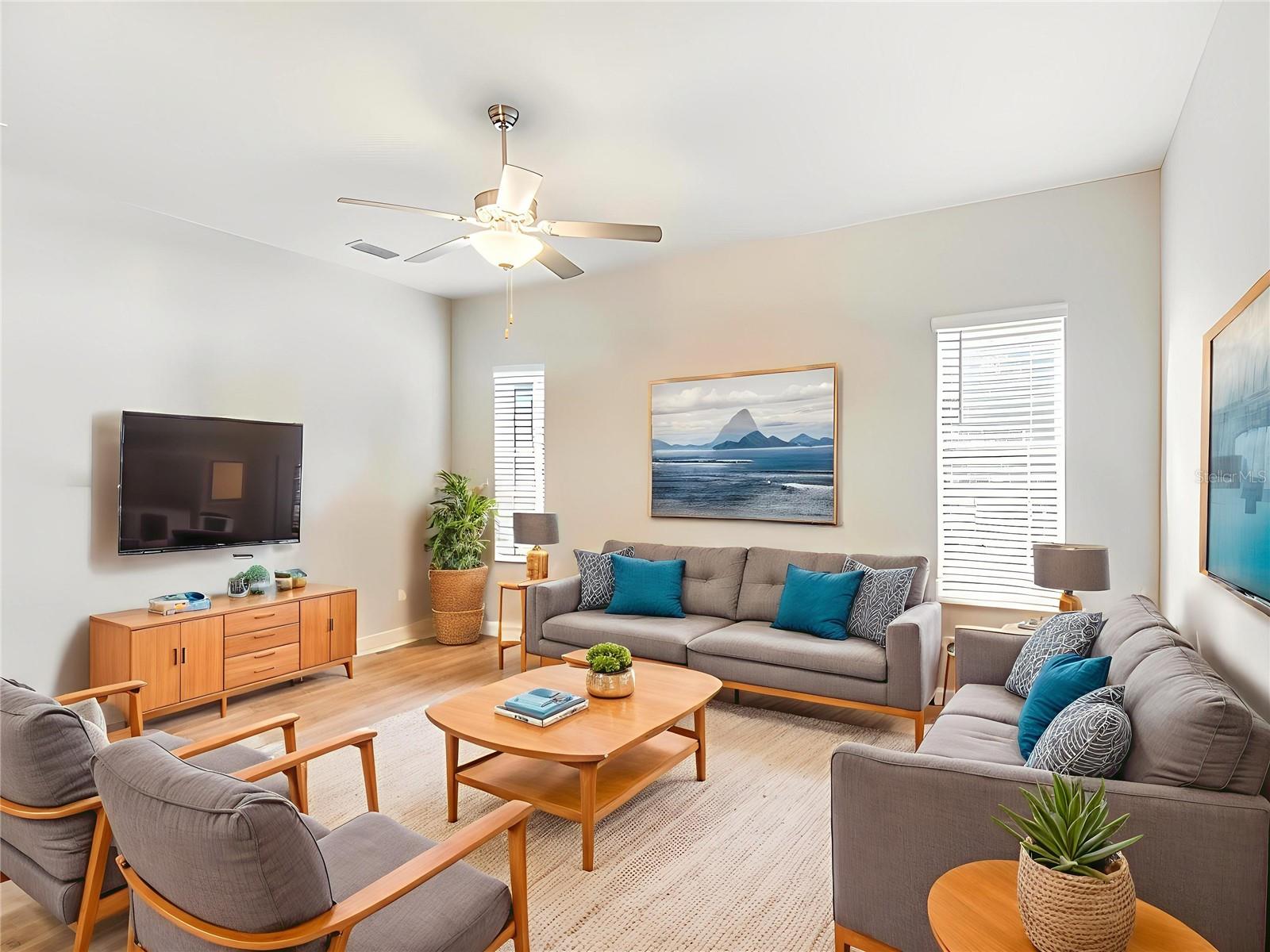 Image 9 of 33 For 237 Walkers Point Drive