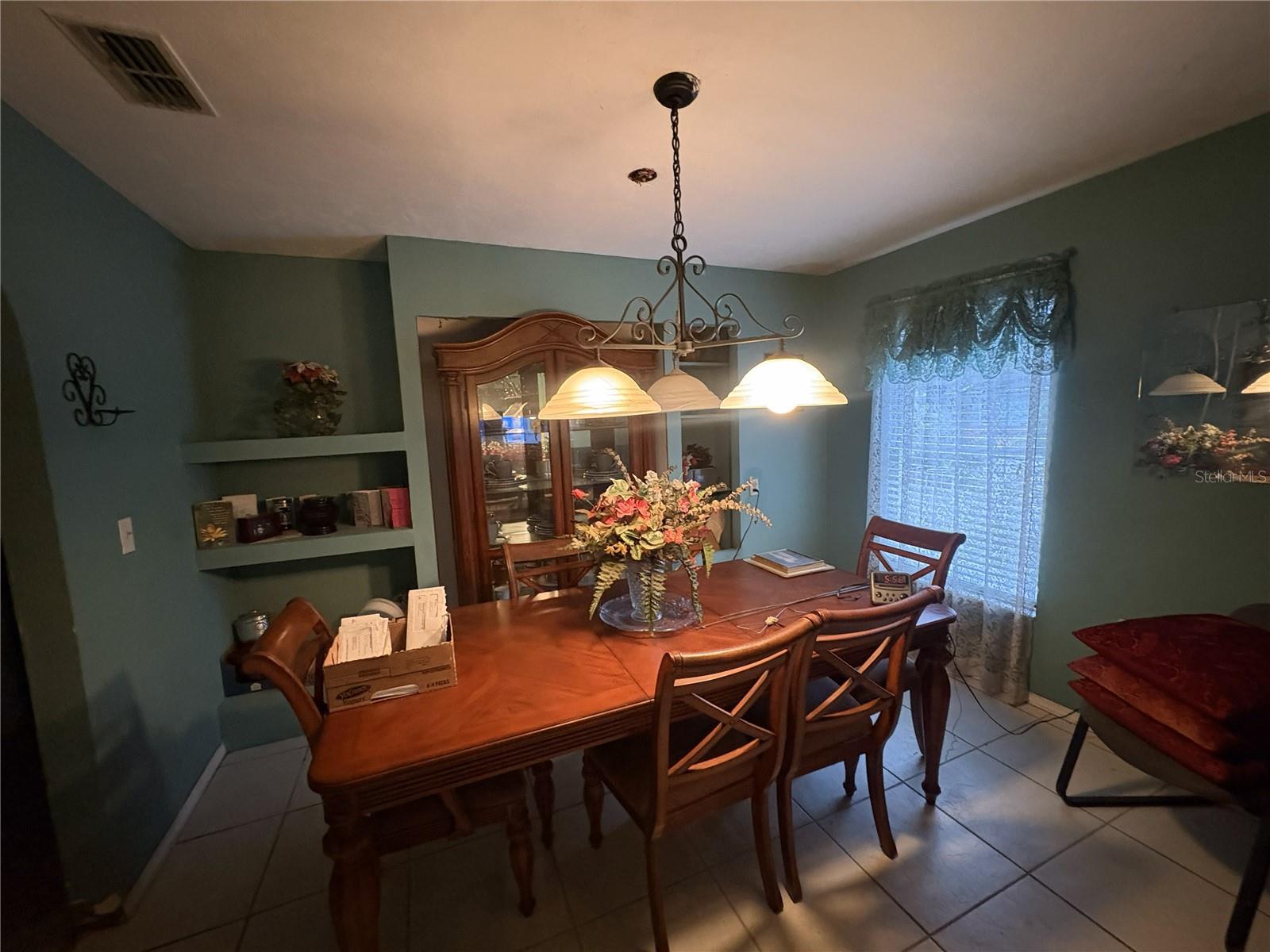 Image 10 of 45 For 514 Hood Street