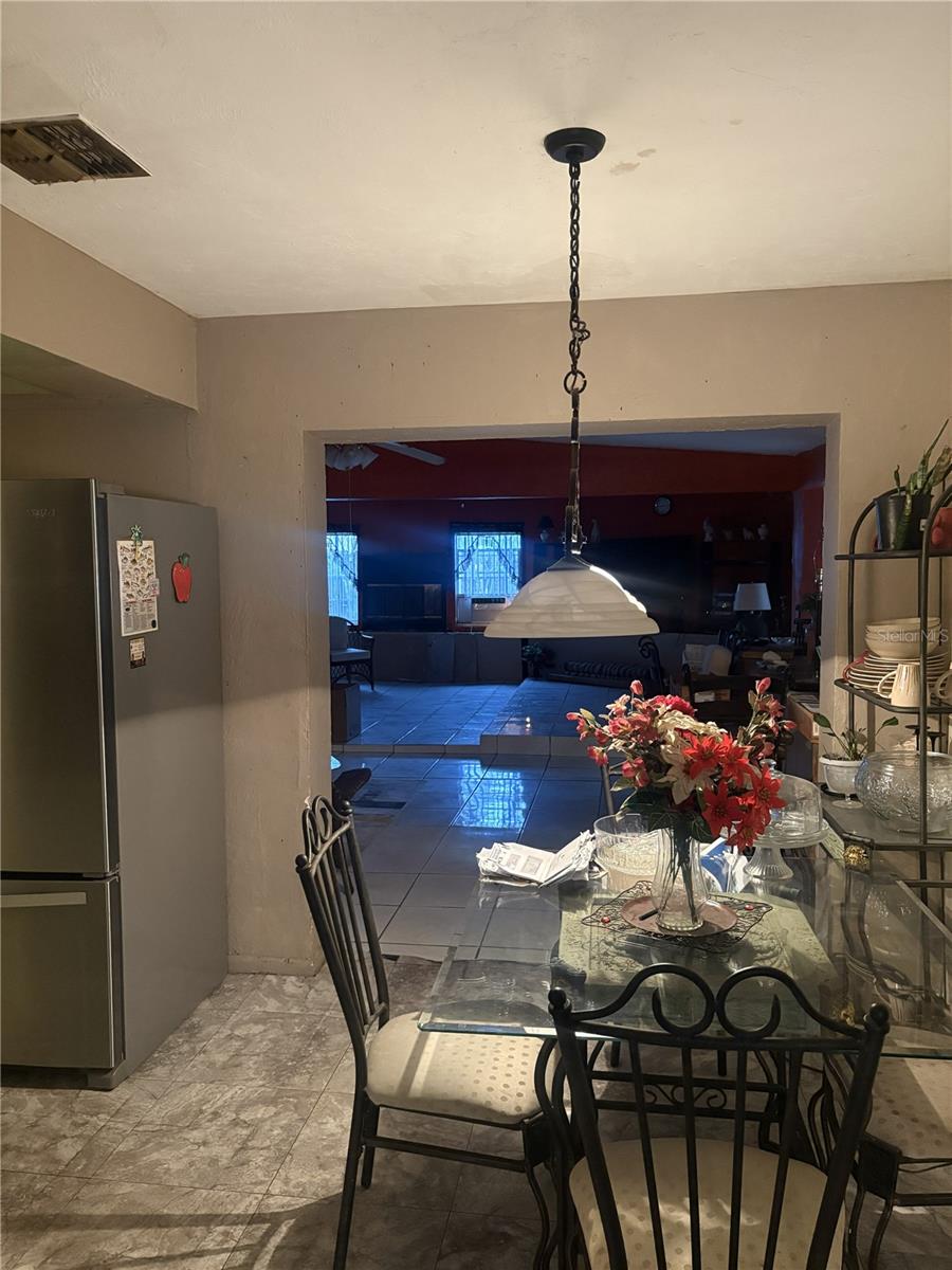 Image 12 of 45 For 514 Hood Street