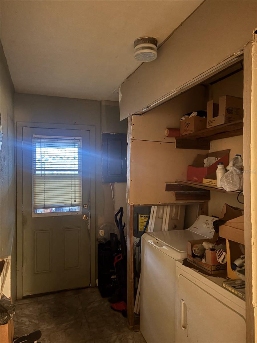 Image 14 of 45 For 514 Hood Street