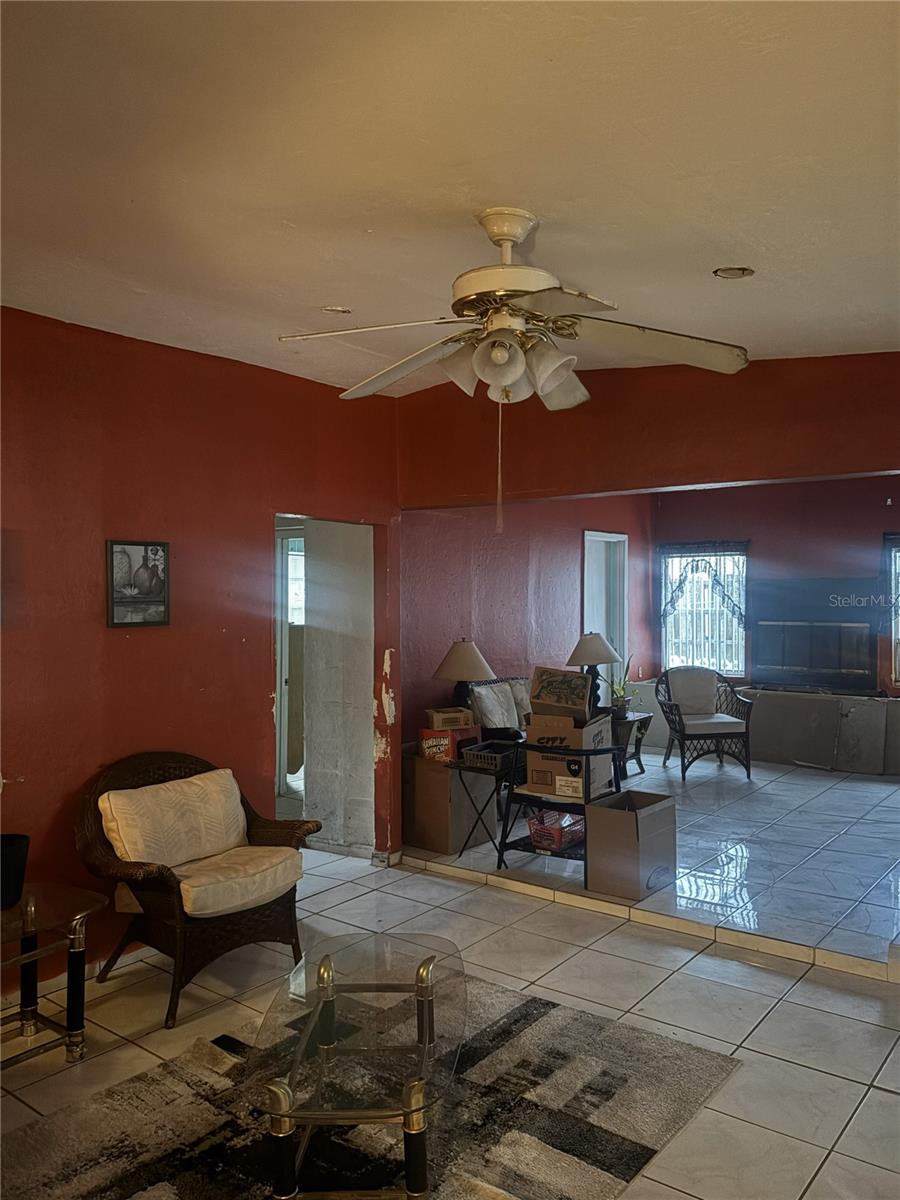 Image 16 of 45 For 514 Hood Street