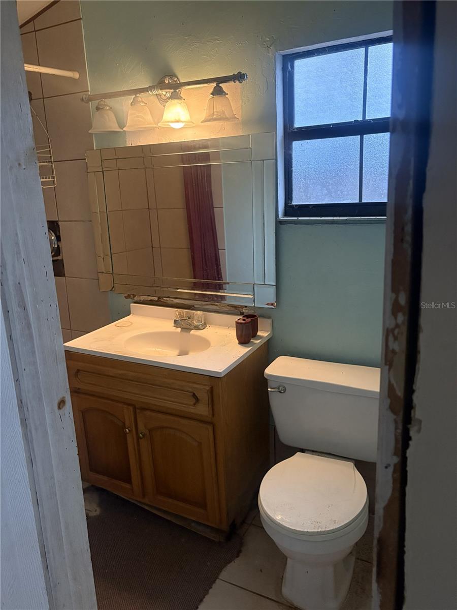 Image 22 of 45 For 514 Hood Street