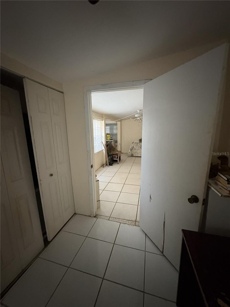 Image 24 of 45 For 514 Hood Street