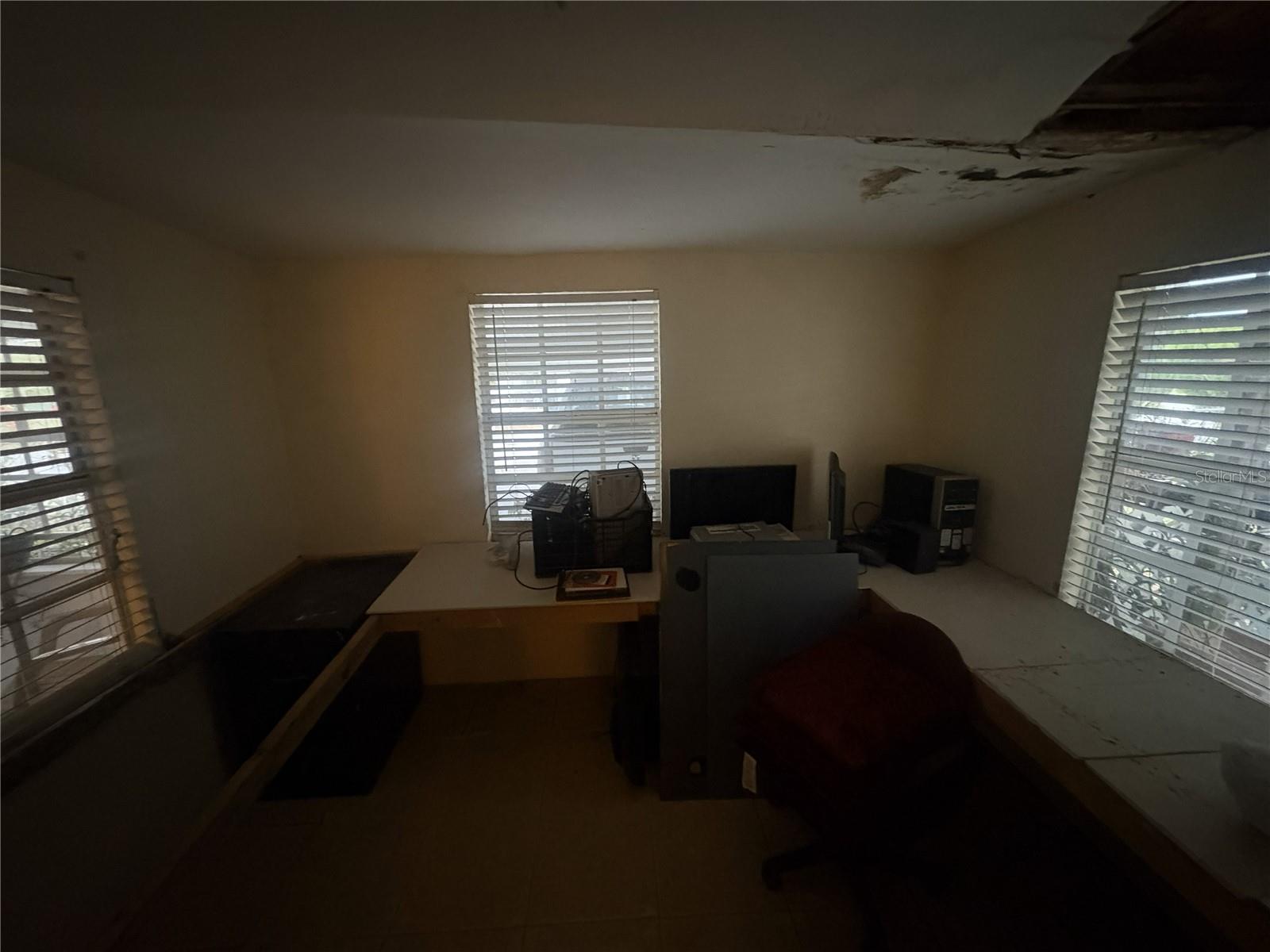 Image 6 of 45 For 514 Hood Street