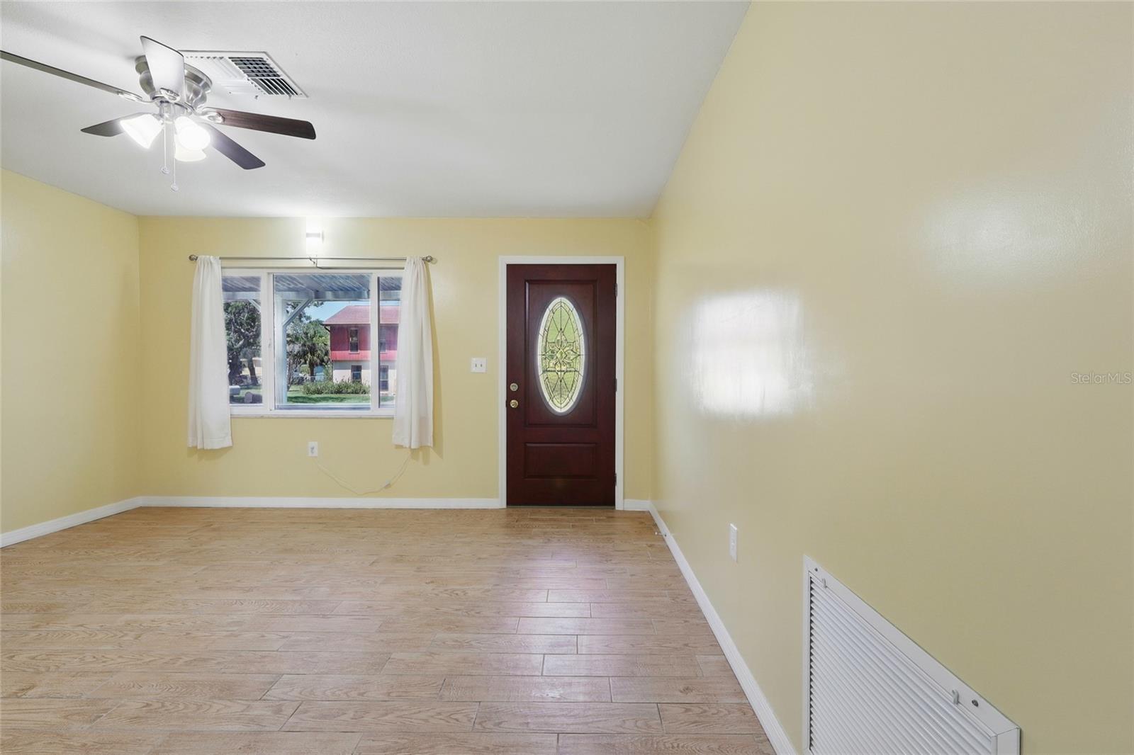 Image 24 of 31 For 7214 Oakwood Drive