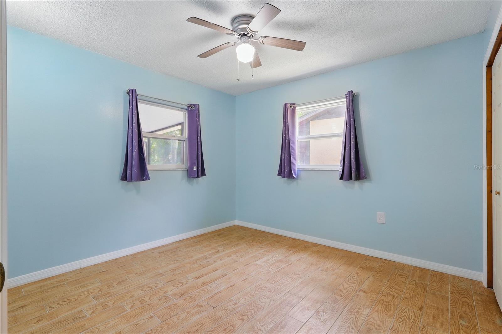 Image 27 of 31 For 7214 Oakwood Drive