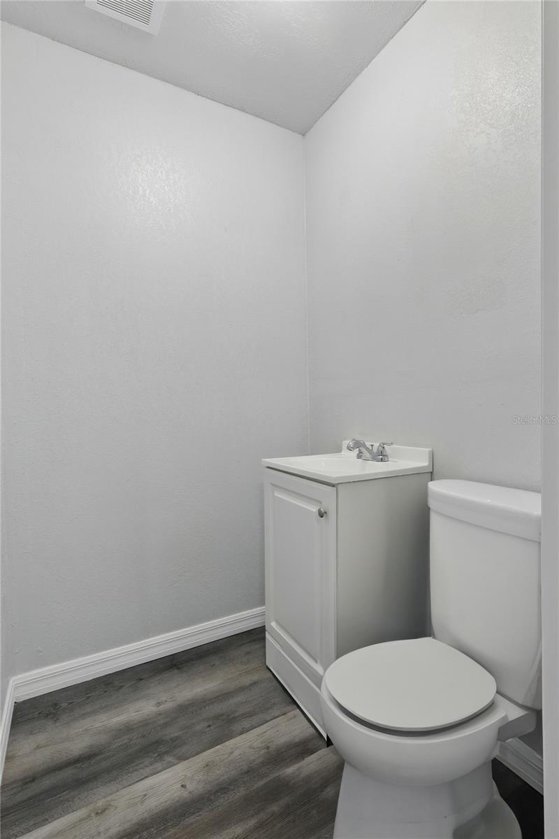 Image 30 of 31 For 7214 Oakwood Drive