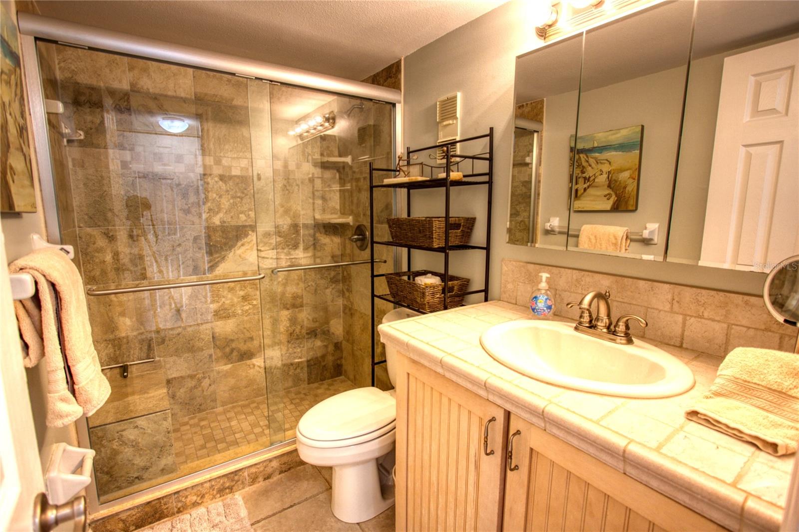 Image 11 of 29 For 5501 Atlantic Avenue 2090