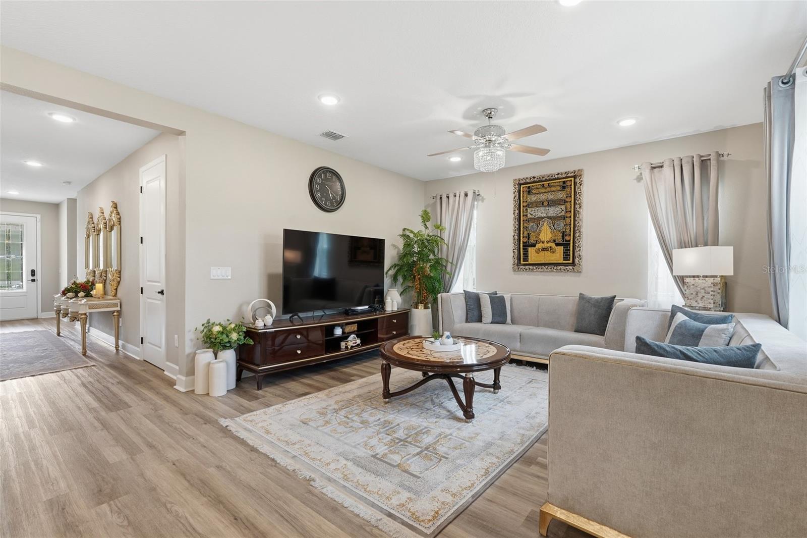 Image 15 of 54 For 10169 Spring Lake Drive