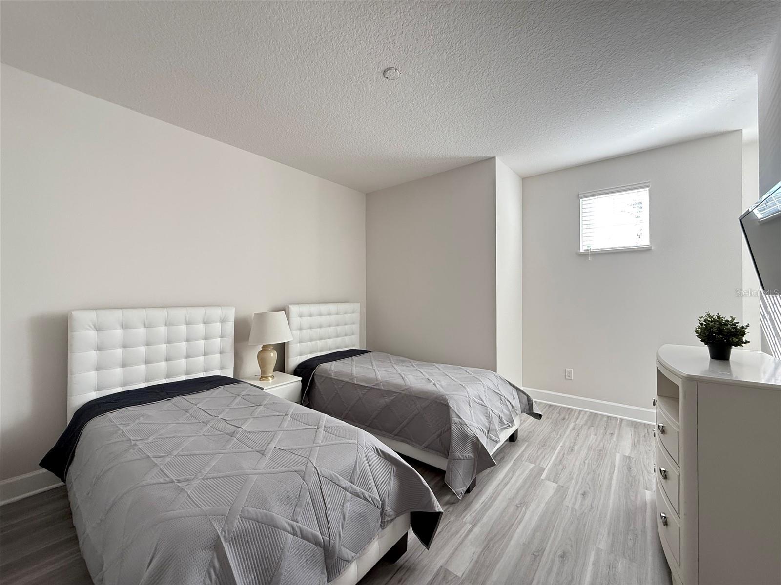 Image 10 of 15 For 17515 Placidity Avenue Na