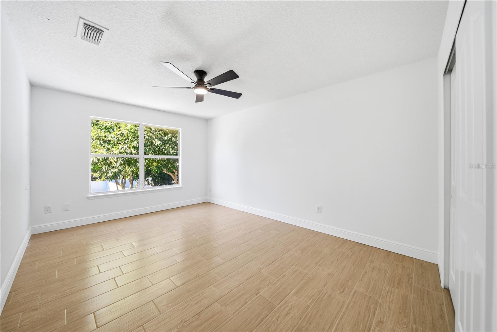 Image 40 of 54 For 2706 Gretagreen Court