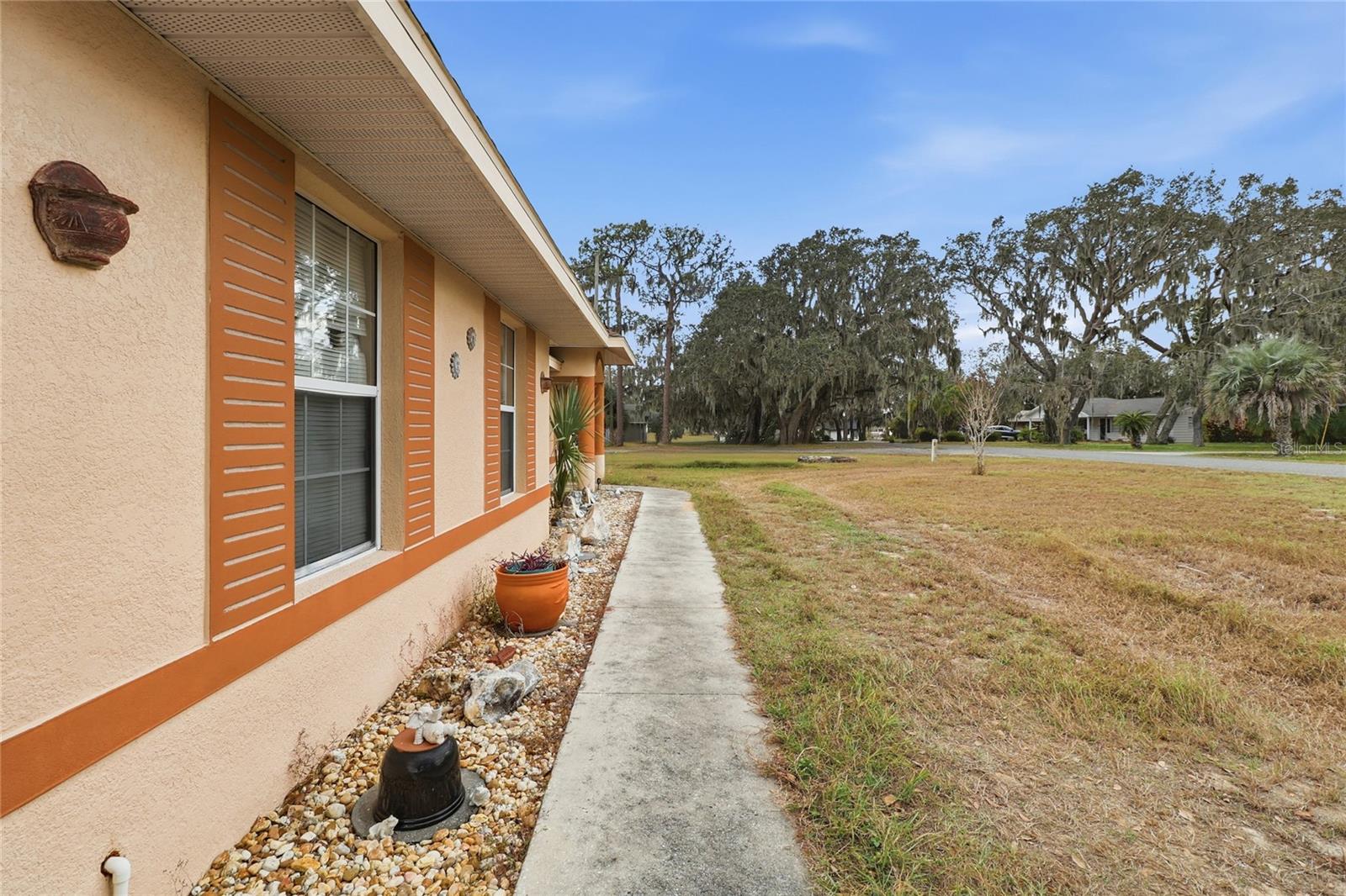 Image 24 of 36 For 502 Dixie Drive