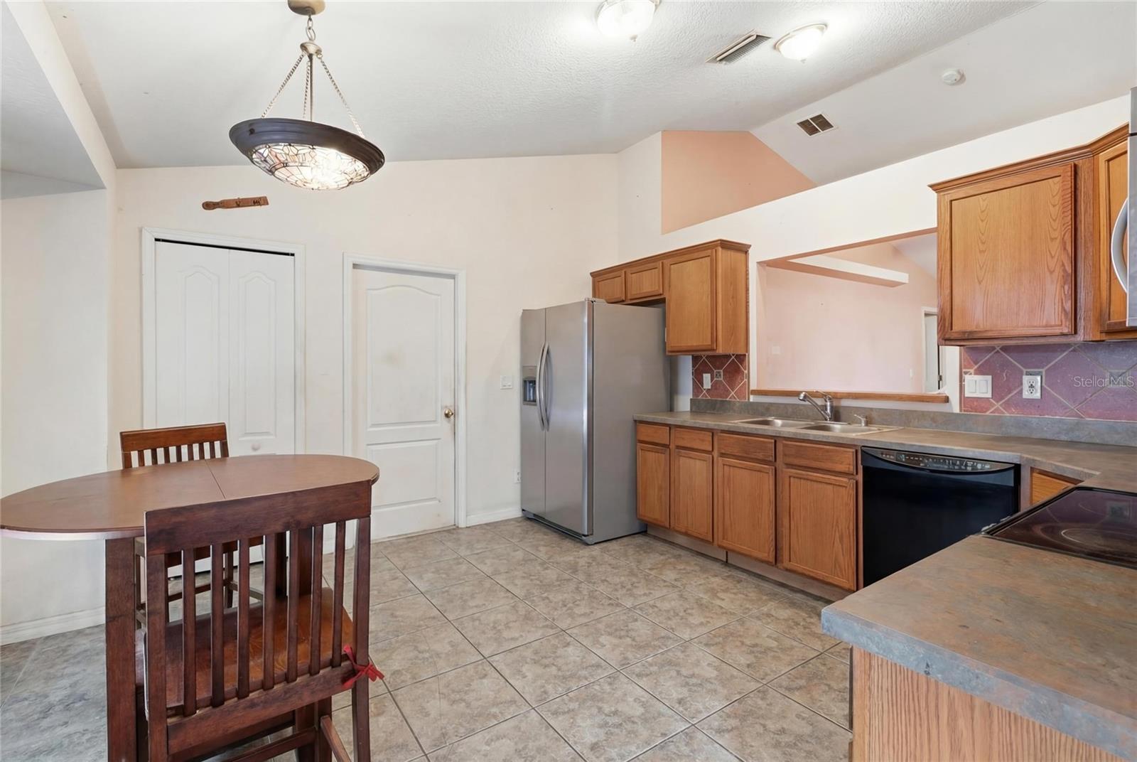 Image 5 of 36 For 502 Dixie Drive