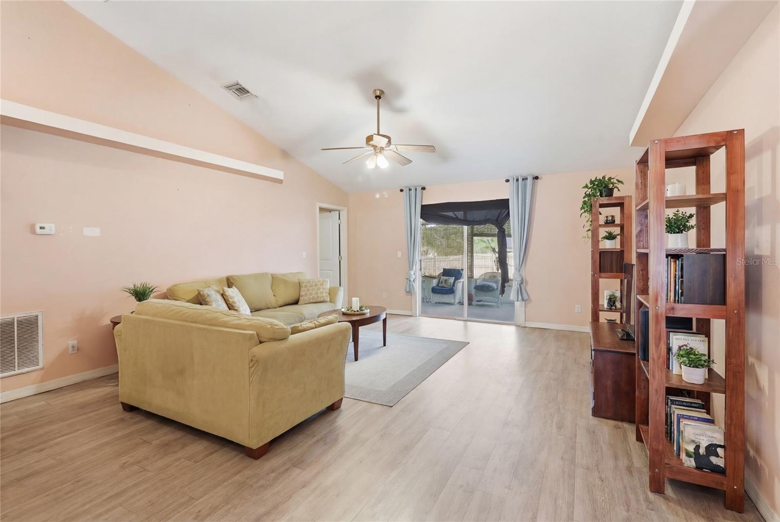 Image 7 of 36 For 502 Dixie Drive