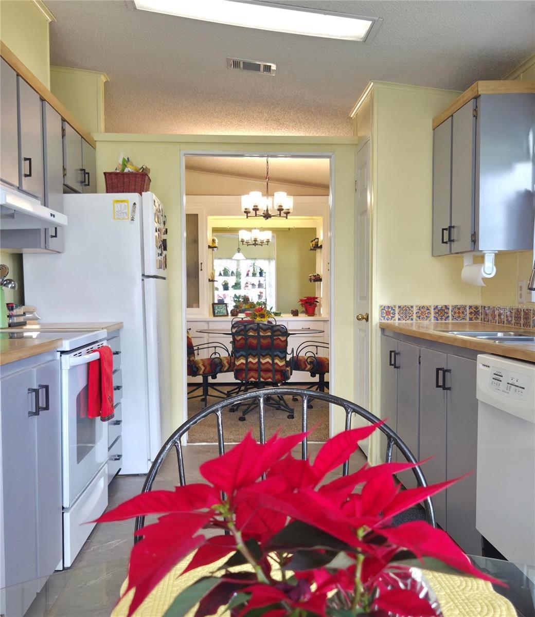 Image 10 of 35 For 25040 Betton Hill