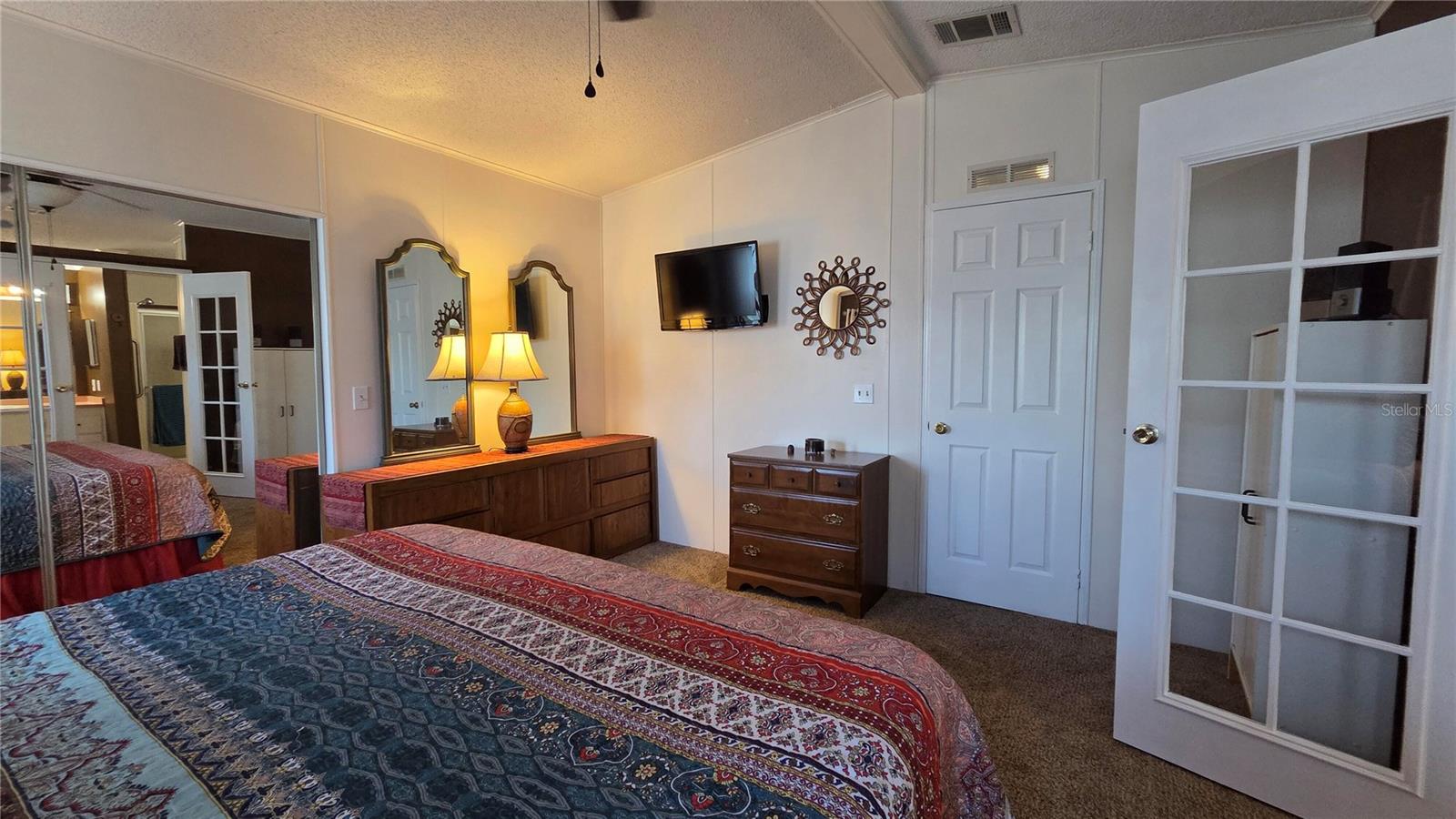 Image 21 of 35 For 25040 Betton Hill