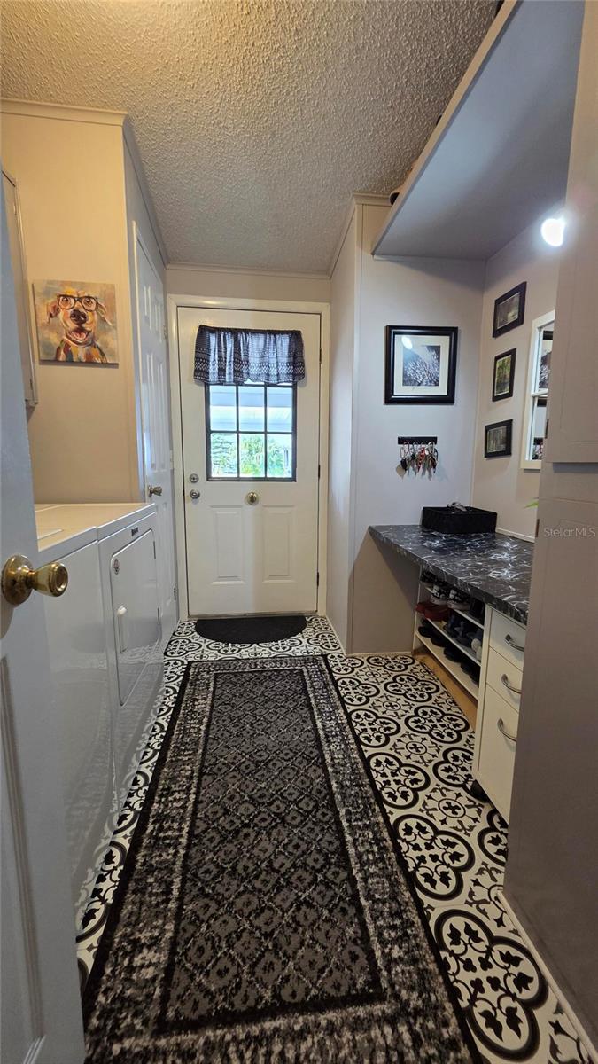 Image 3 of 35 For 25040 Betton Hill