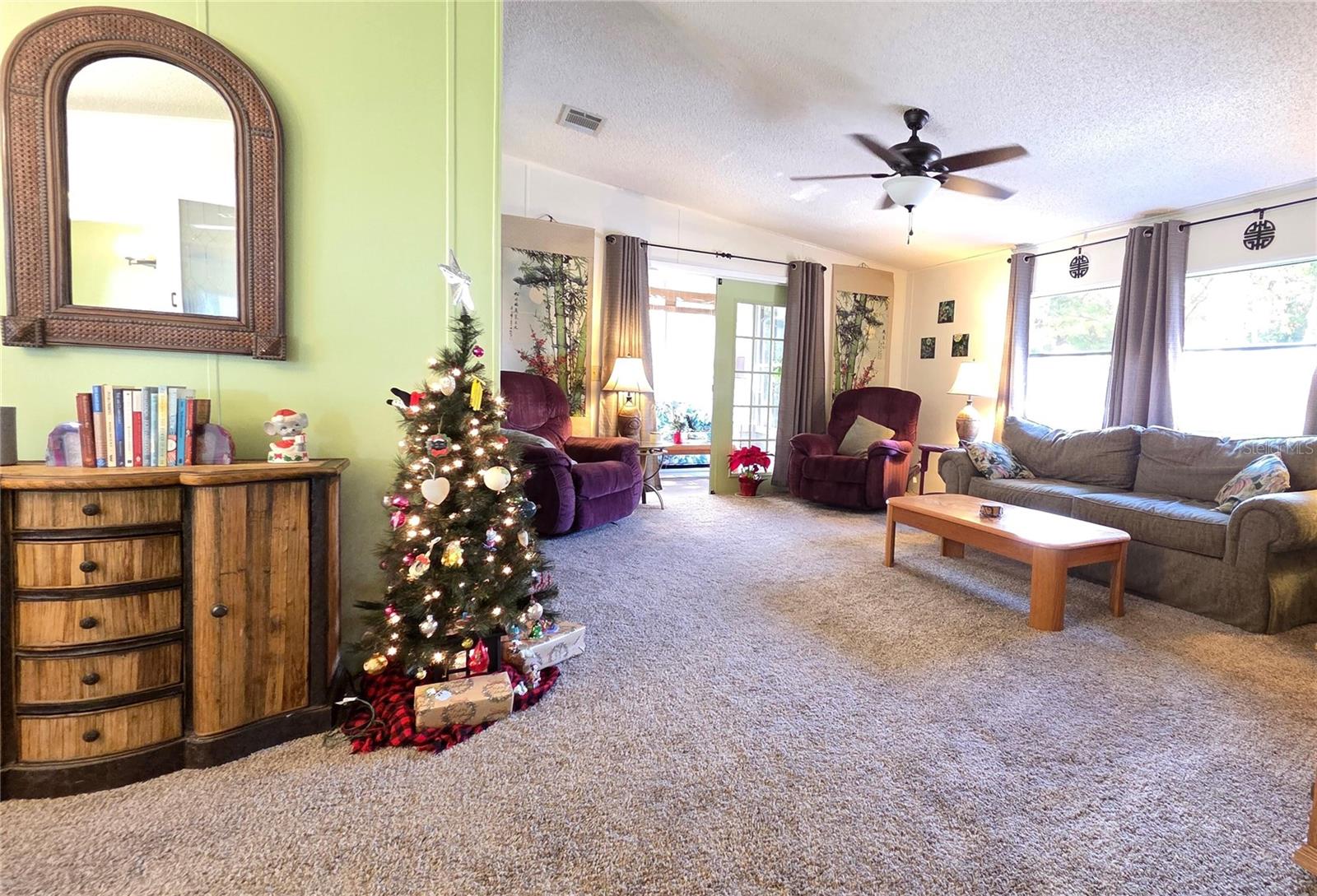 Image 4 of 35 For 25040 Betton Hill