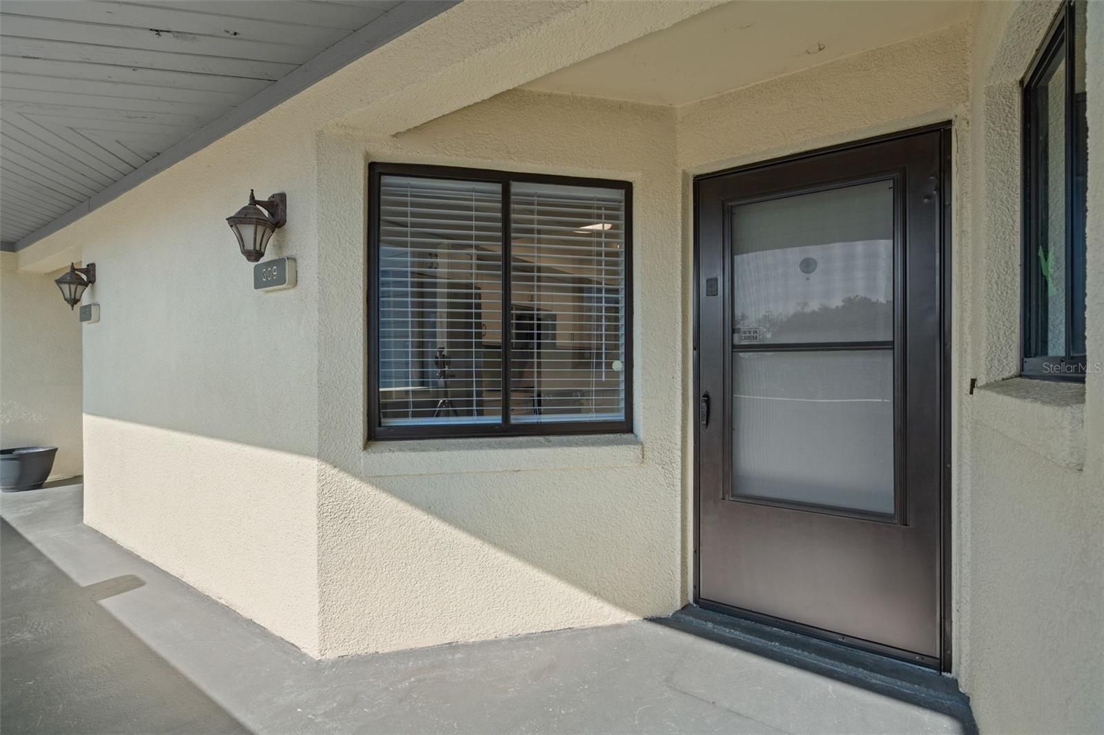 Image 6 of 39 For 4113 Fairview Vista Point #309