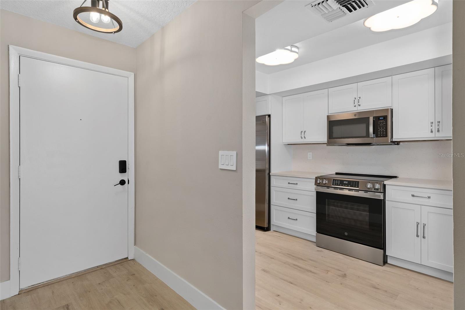 Image 8 of 39 For 4113 Fairview Vista Point #309