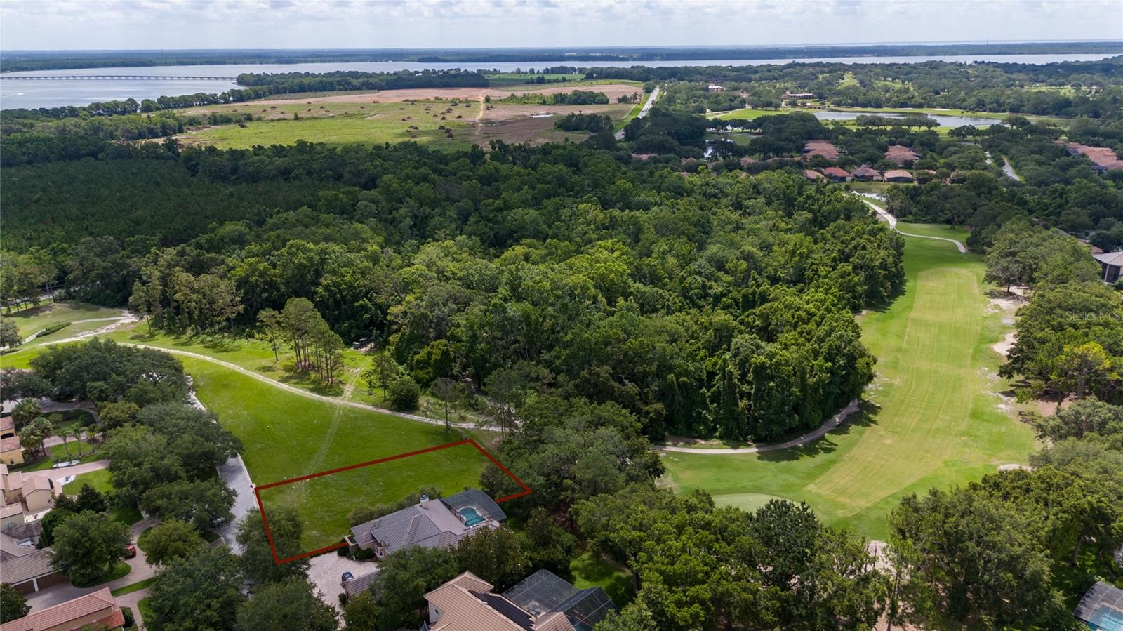 Image 14 of 36 For 9517 San Fernando Court