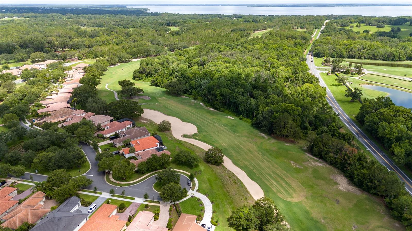 Image 19 of 36 For 9517 San Fernando Court