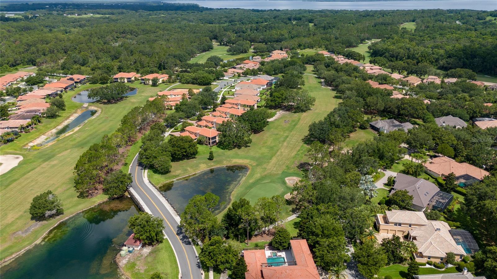 Image 23 of 36 For 9517 San Fernando Court