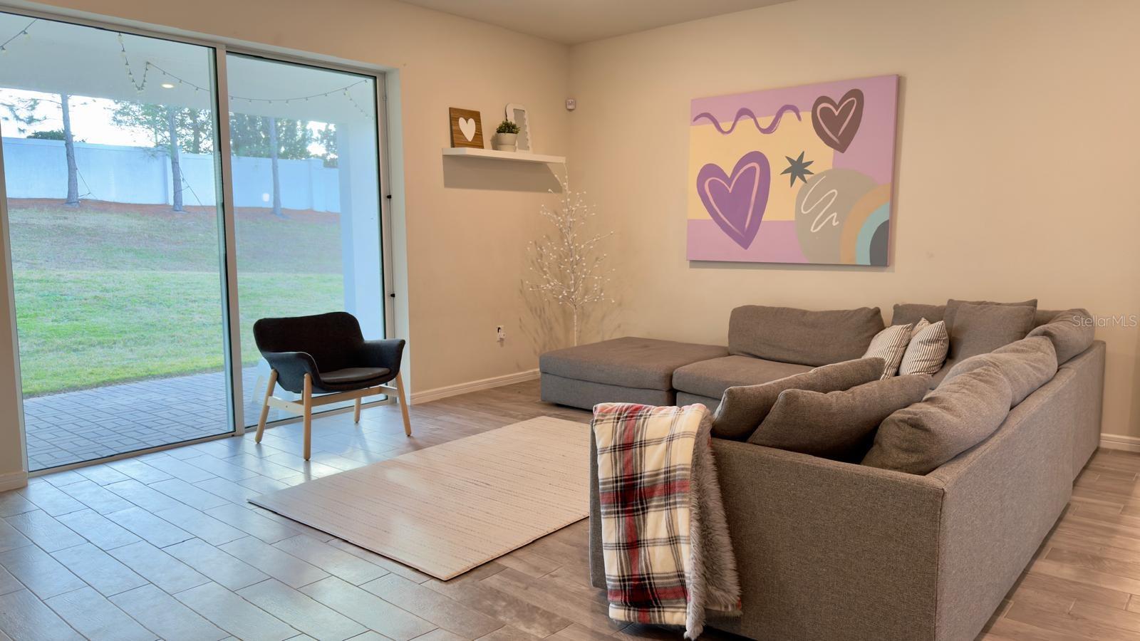 Image 13 of 86 For 4620 Gliding Wave St