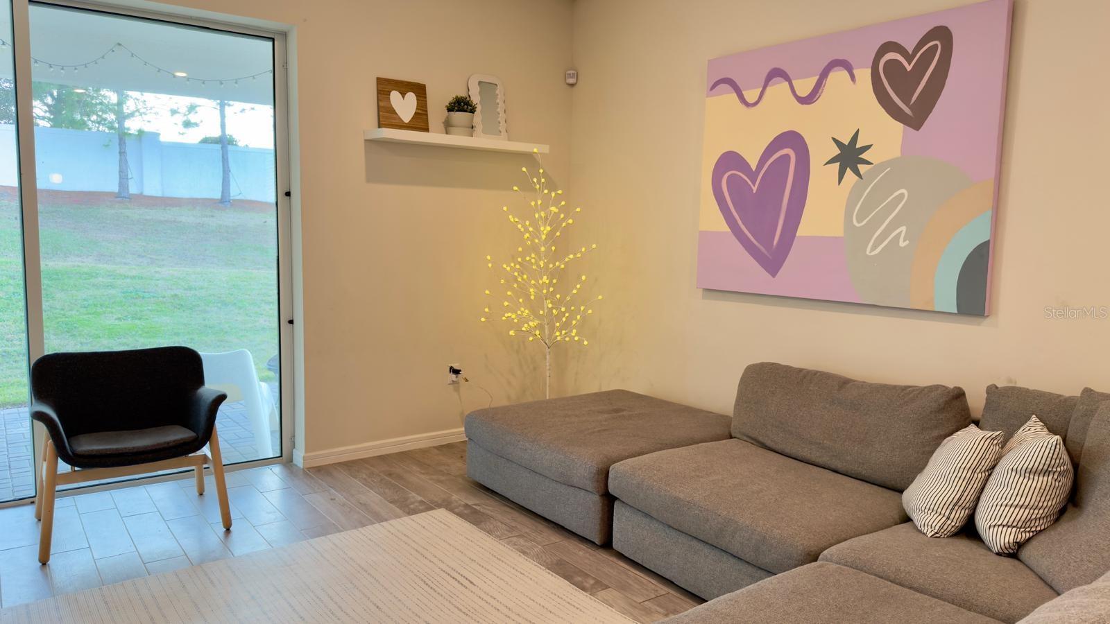 Image 17 of 86 For 4620 Gliding Wave St