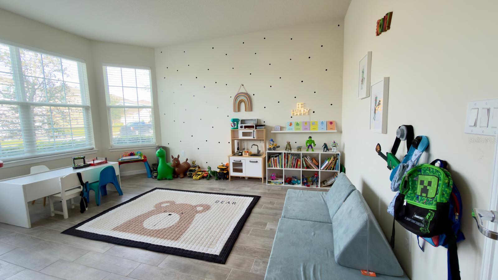 Image 23 of 86 For 4620 Gliding Wave St