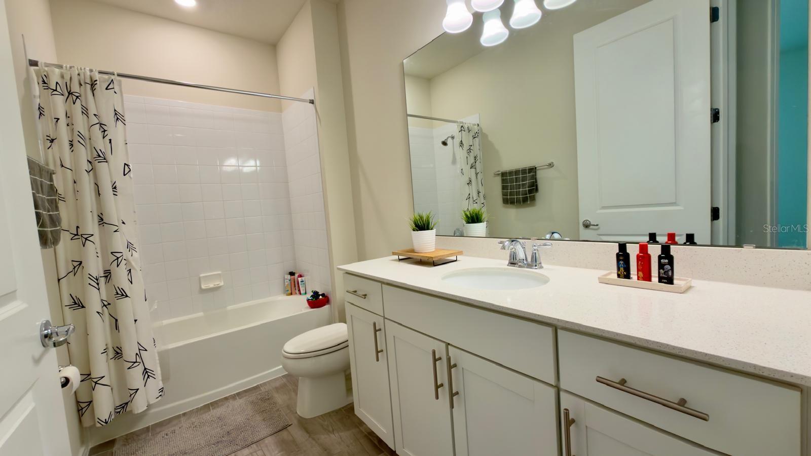 Image 27 of 86 For 4620 Gliding Wave St