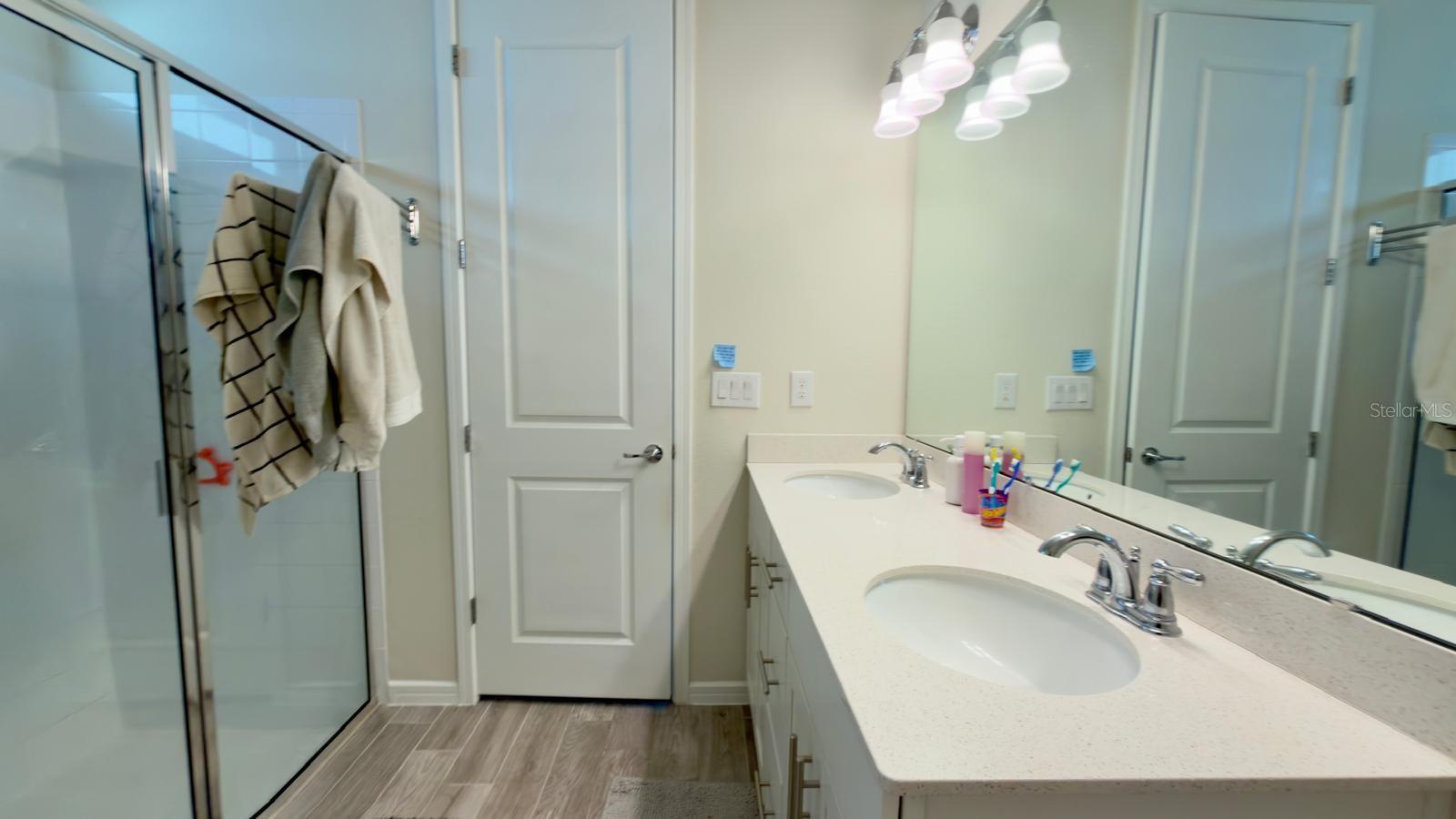 Image 37 of 86 For 4620 Gliding Wave St