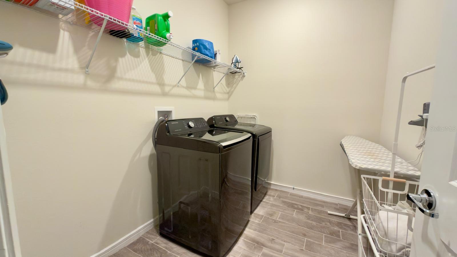 Image 40 of 86 For 4620 Gliding Wave St