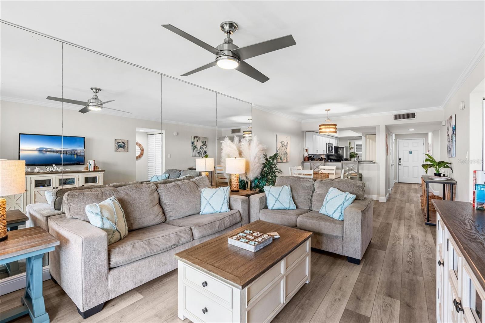 Image 20 of 66 For 7532 Bayshore Drive 203