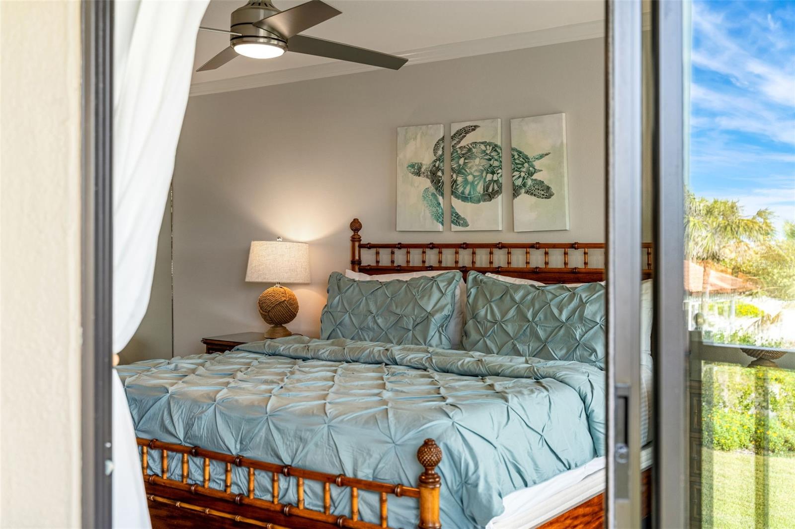 Image 30 of 66 For 7532 Bayshore Drive 203