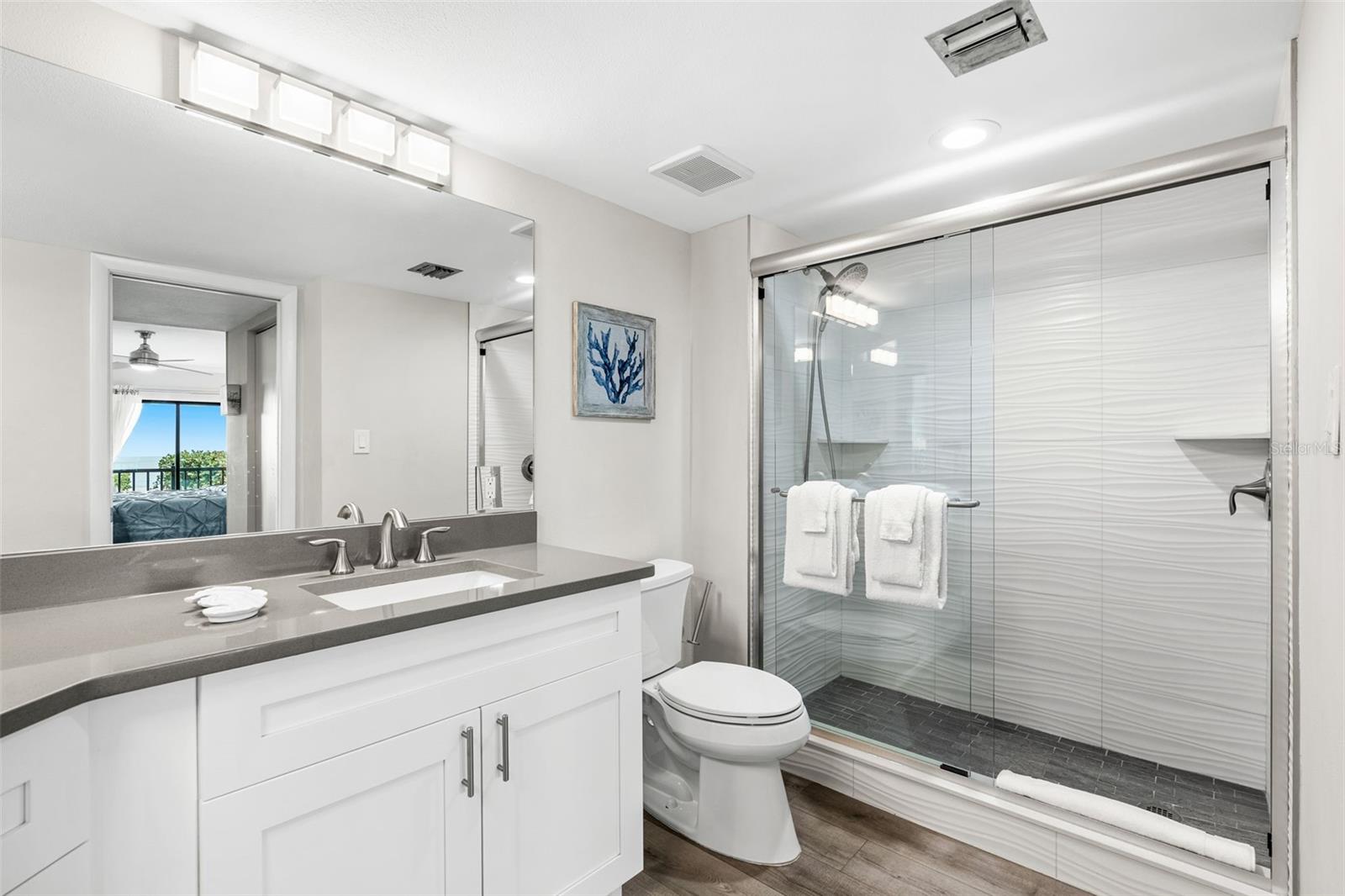 Image 31 of 66 For 7532 Bayshore Drive 203