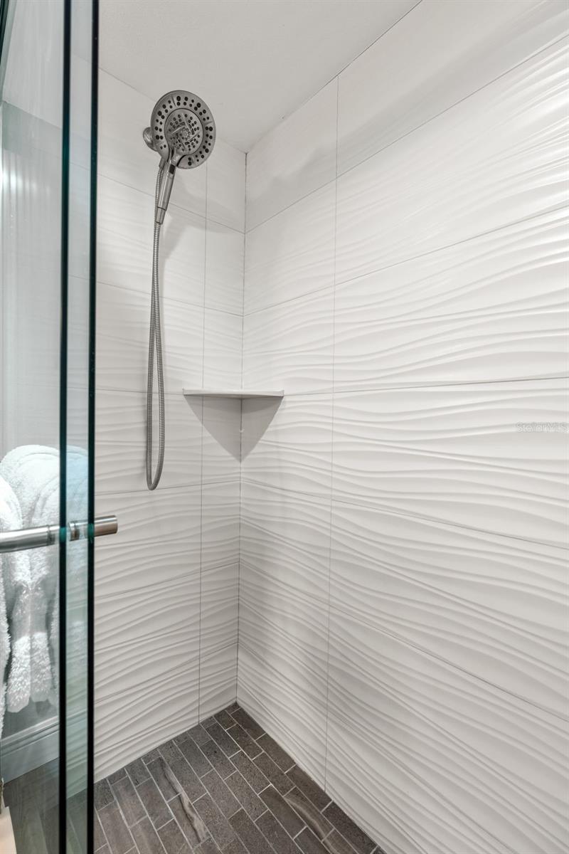 Image 32 of 66 For 7532 Bayshore Drive 203