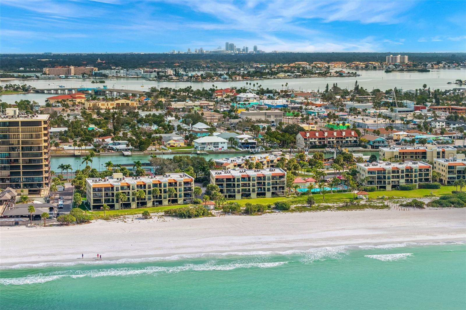 Image 4 of 66 For 7532 Bayshore Drive 203