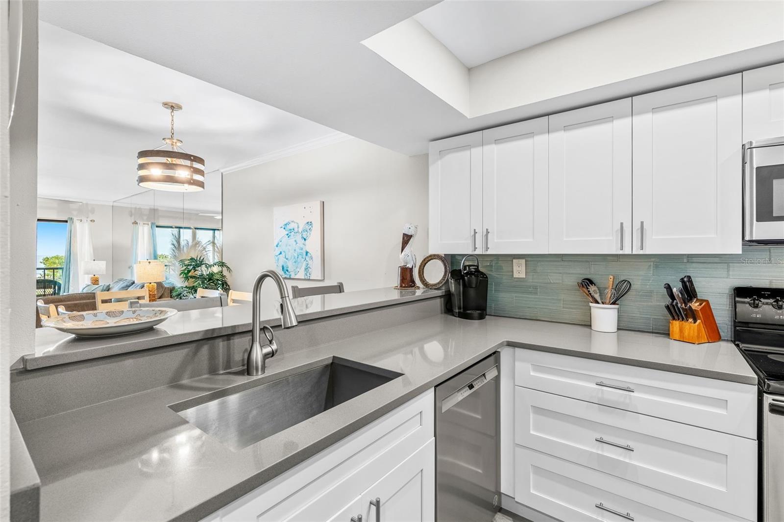 Image 9 of 66 For 7532 Bayshore Drive 203