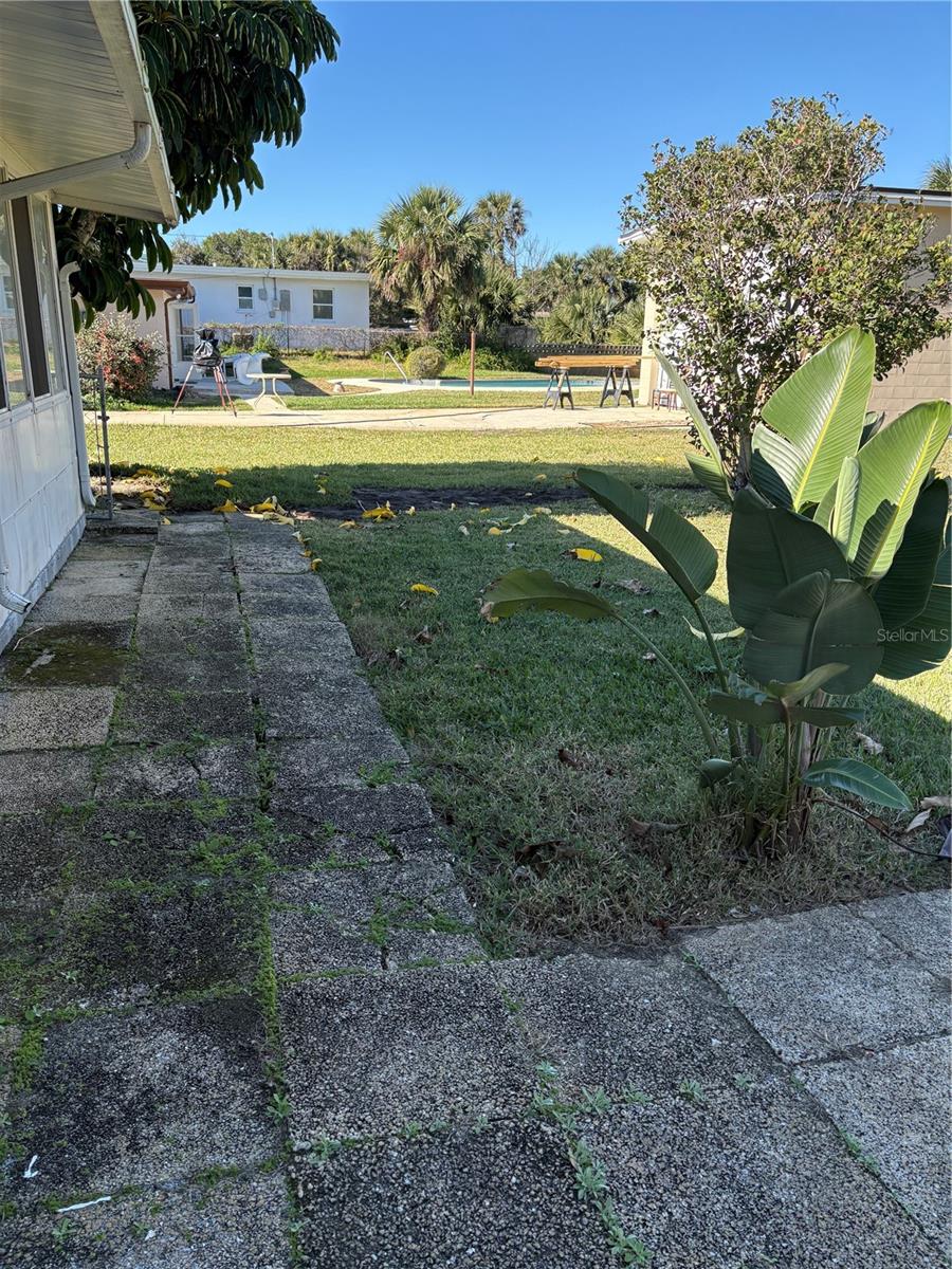 Image 8 of 9 For 335 Brookline Avenue