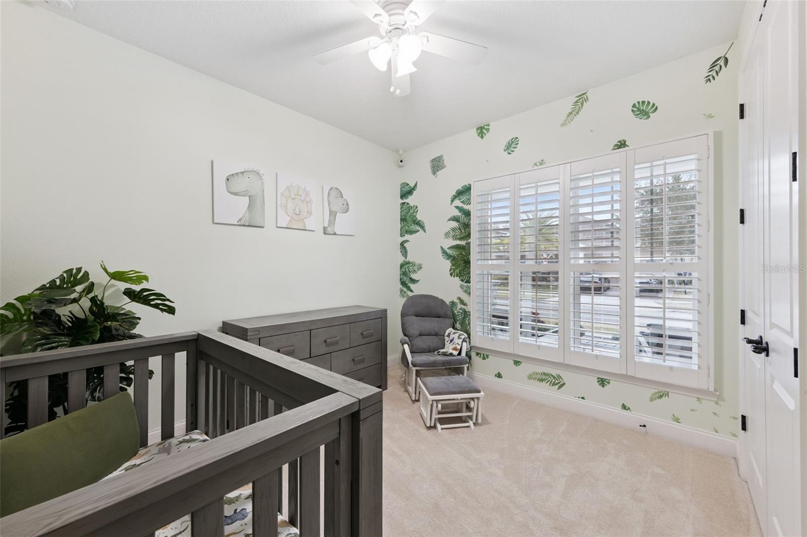 Listing photo id 27 for 8816 Andreas Avenue