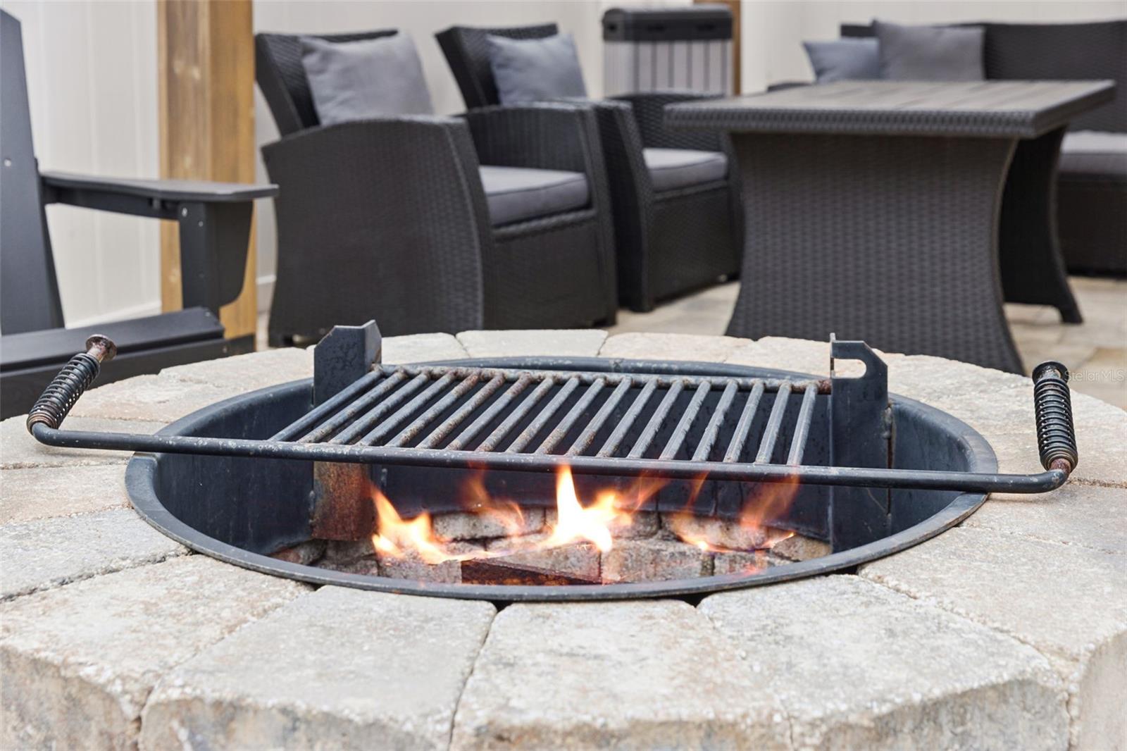 Listing photo id 38 for 8816 Andreas Avenue