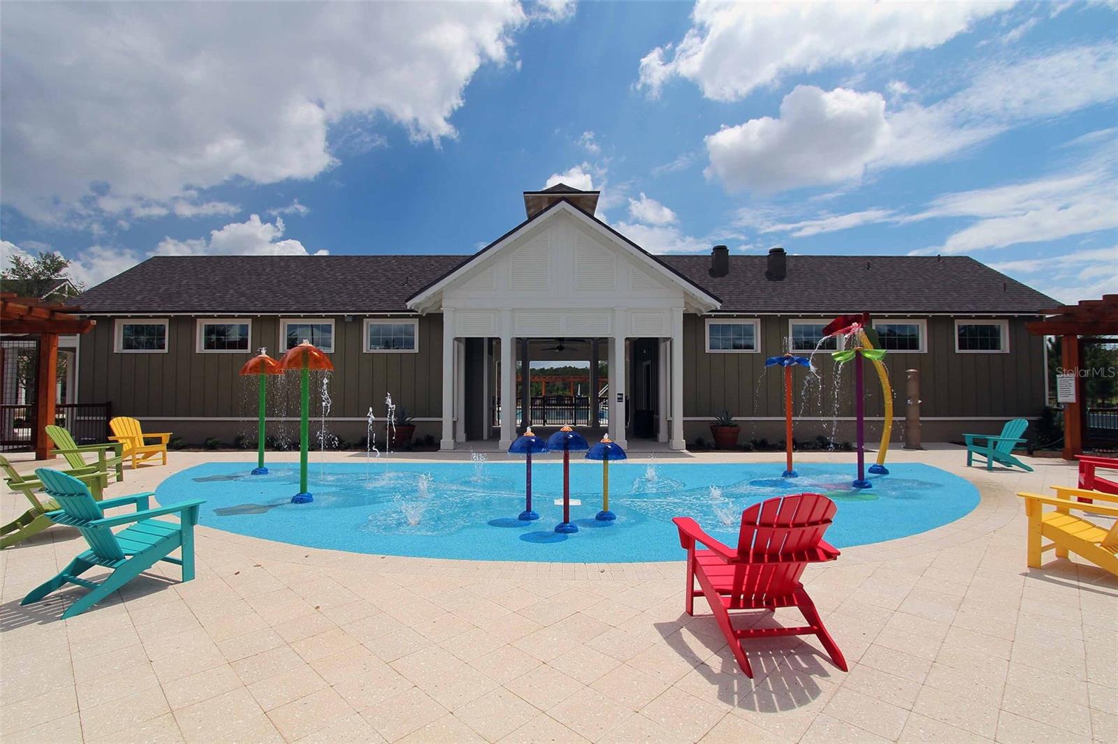 Listing photo id 51 for 8816 Andreas Avenue