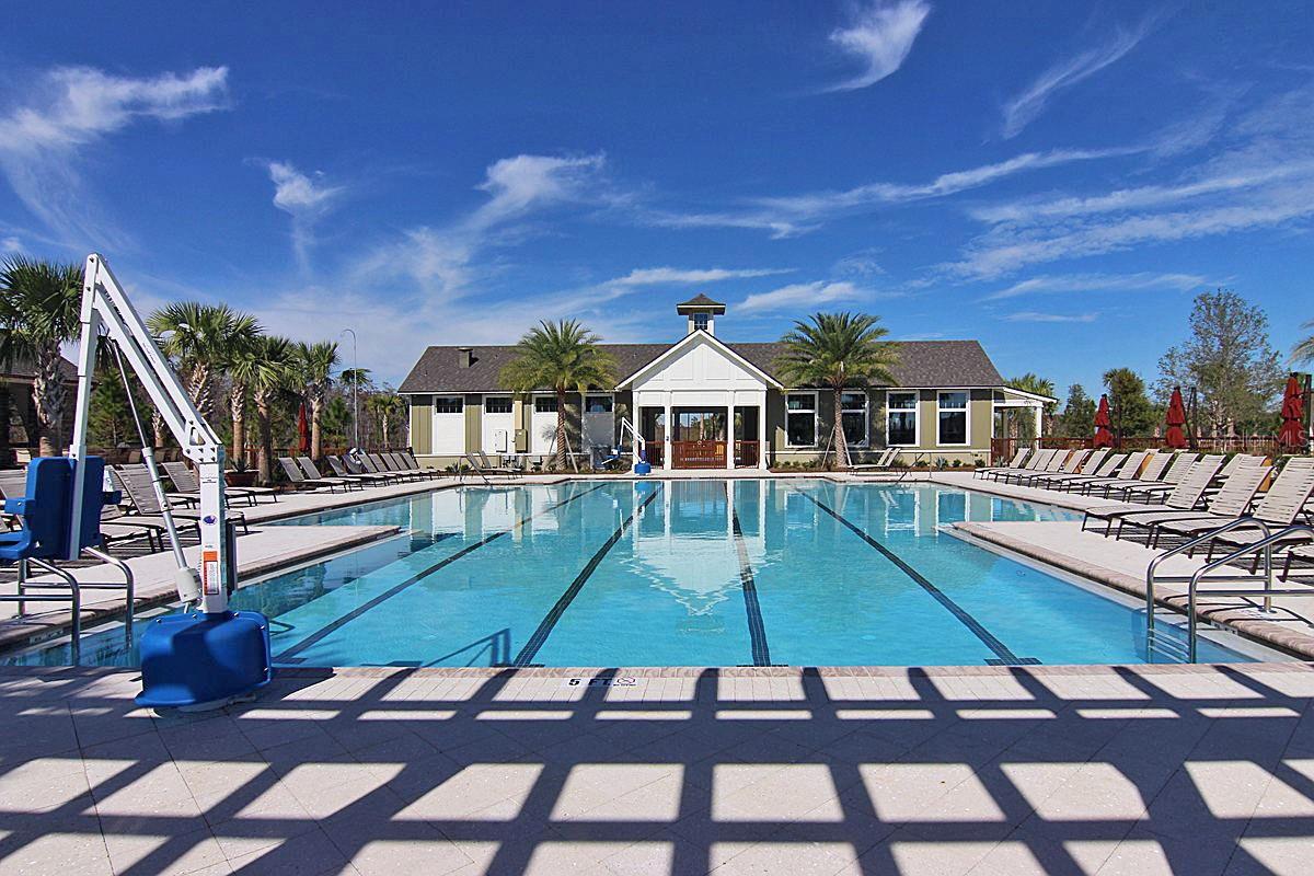 Listing photo id 52 for 8816 Andreas Avenue