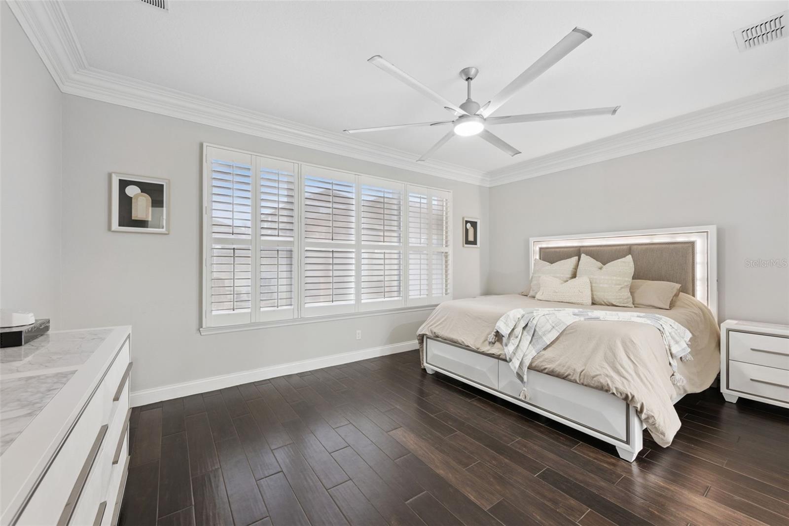 Listing photo id 4 for 8816 Andreas Avenue