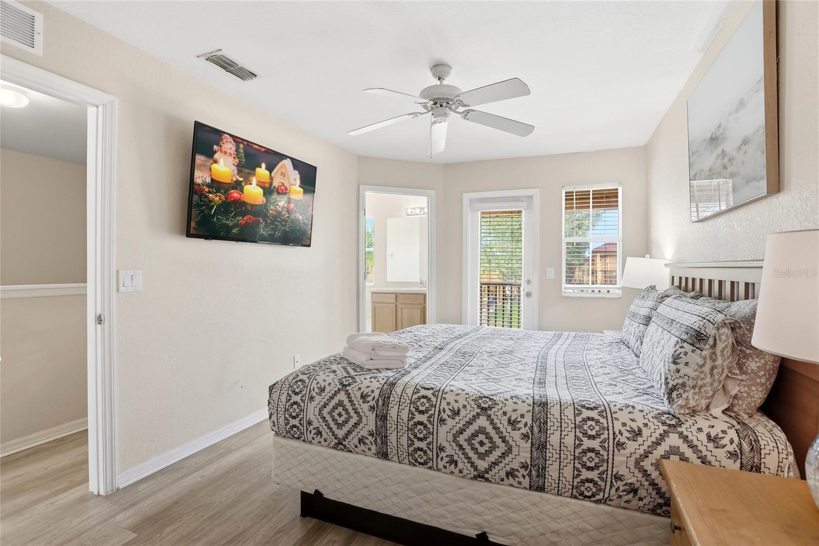 Image 22 of 47 For 234 Capri Drive