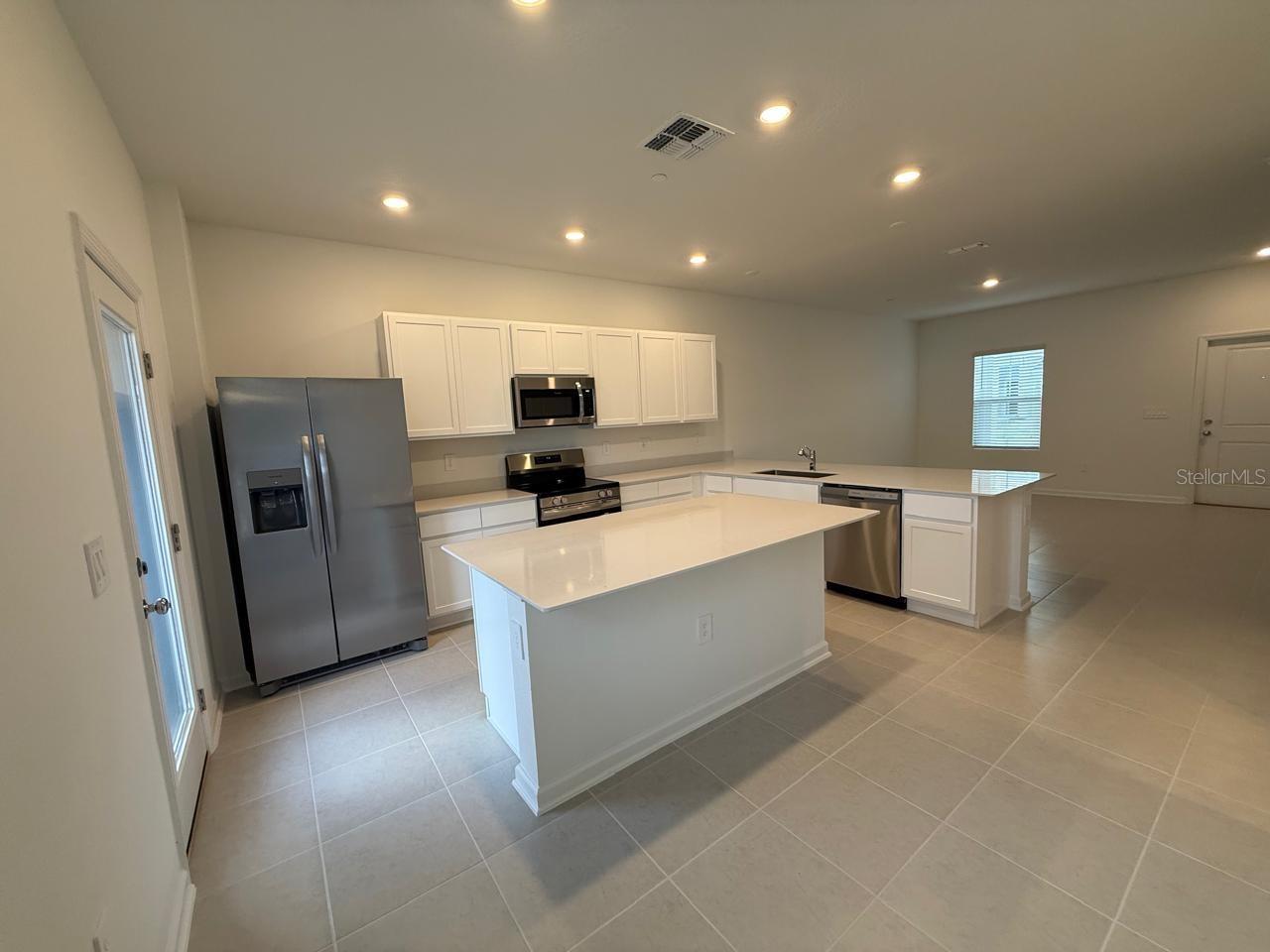 Image 12 of 36 For 2340 Rider Rain Lane