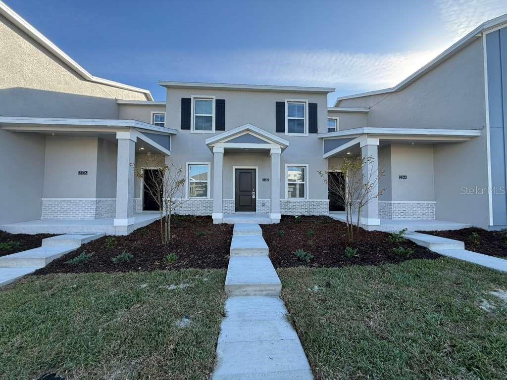 Image 2 of 36 For 2340 Rider Rain Lane