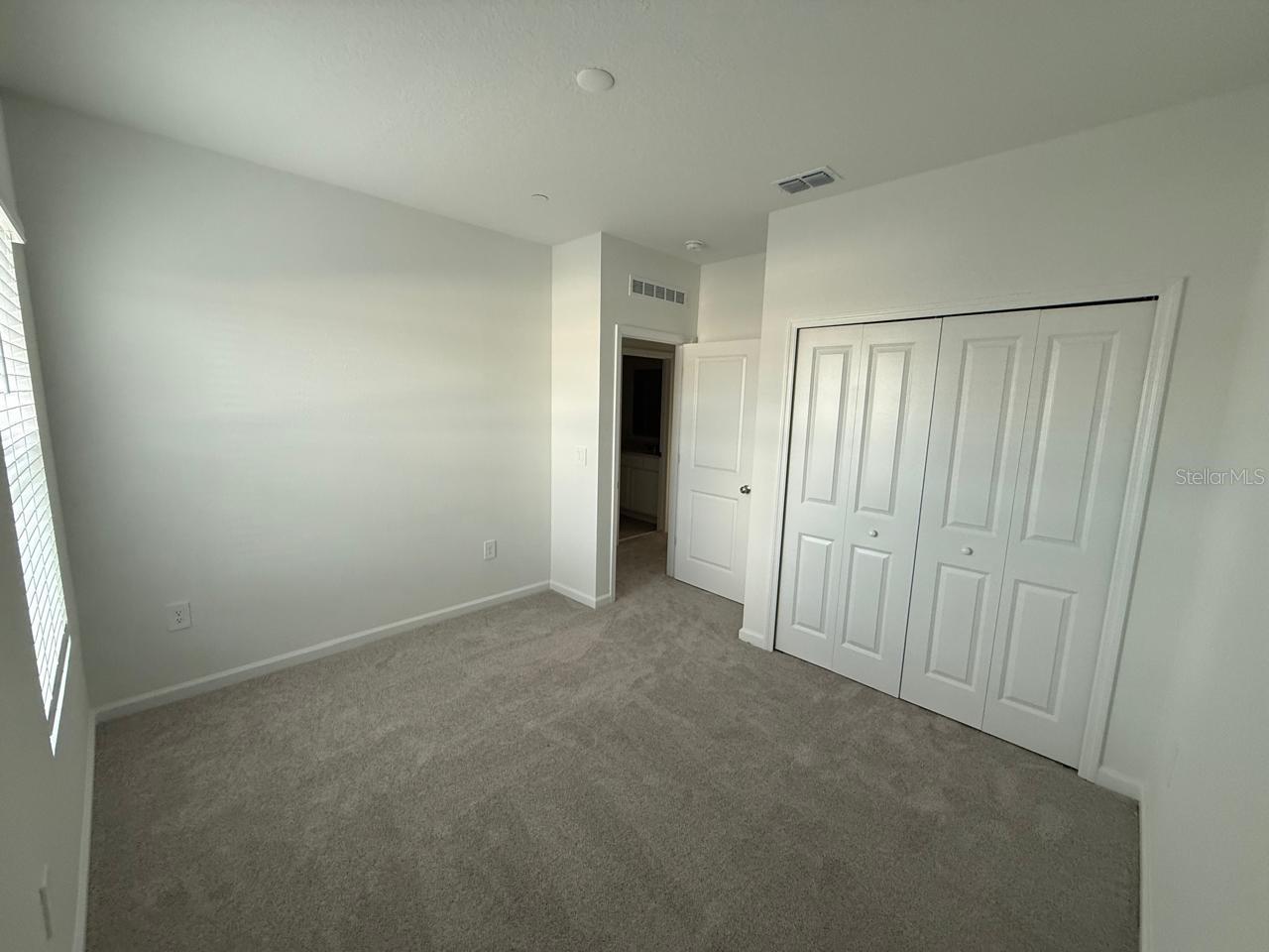 Image 21 of 36 For 2340 Rider Rain Lane